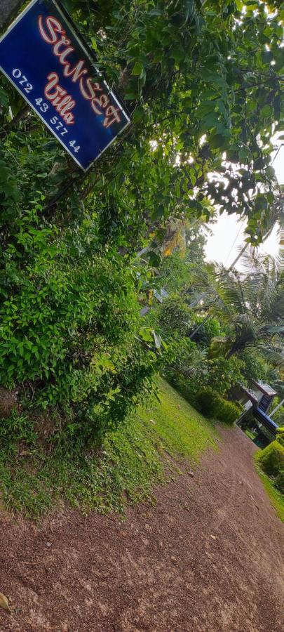 Sunset Villa Negombo Ngoại thất bức ảnh