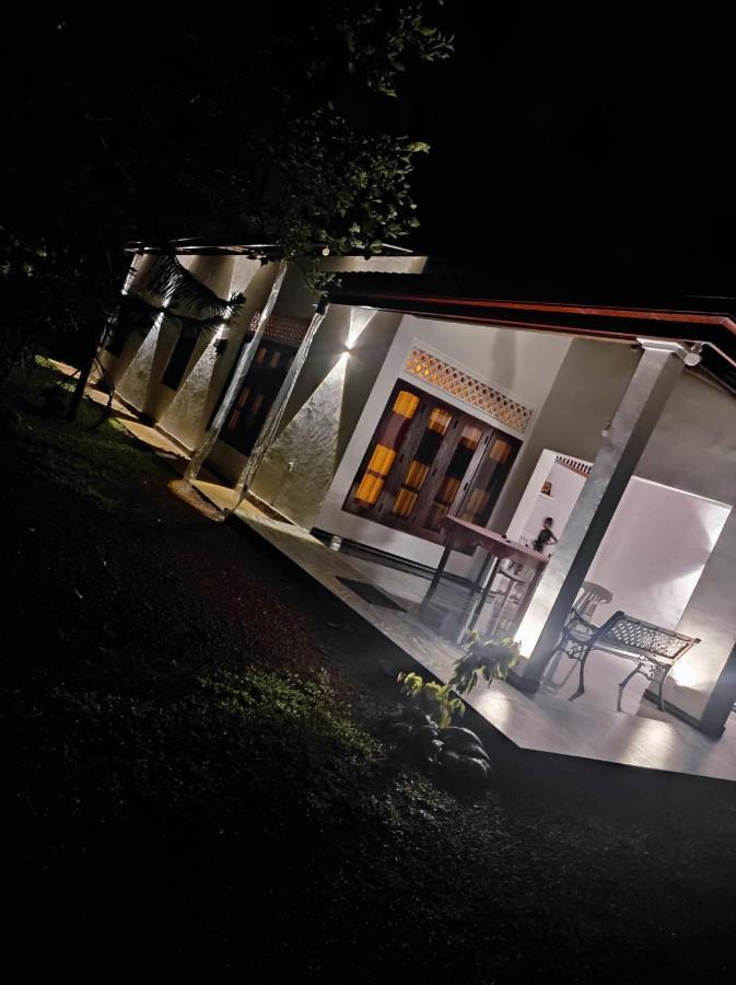 Sunset Villa Negombo Ngoại thất bức ảnh